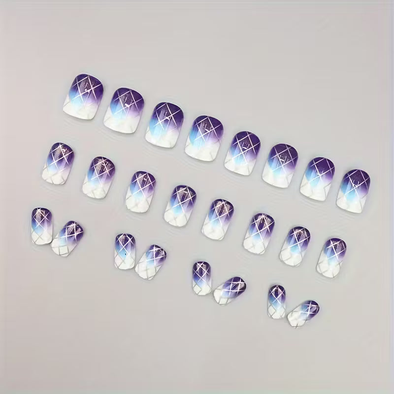 24pcs Shattered Gradient Sky Blue Glaze Nails Set.