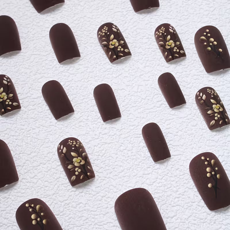 24pcs Square with Matte Floral Embossed Press-On Nails Set.