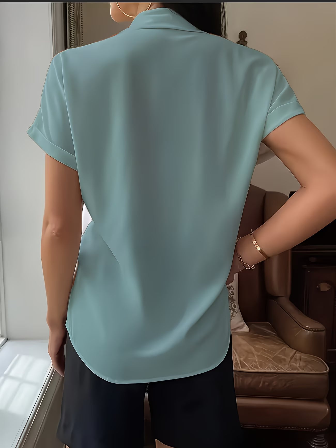 Elegant Lapel-Collar Chic Woven Shirt.