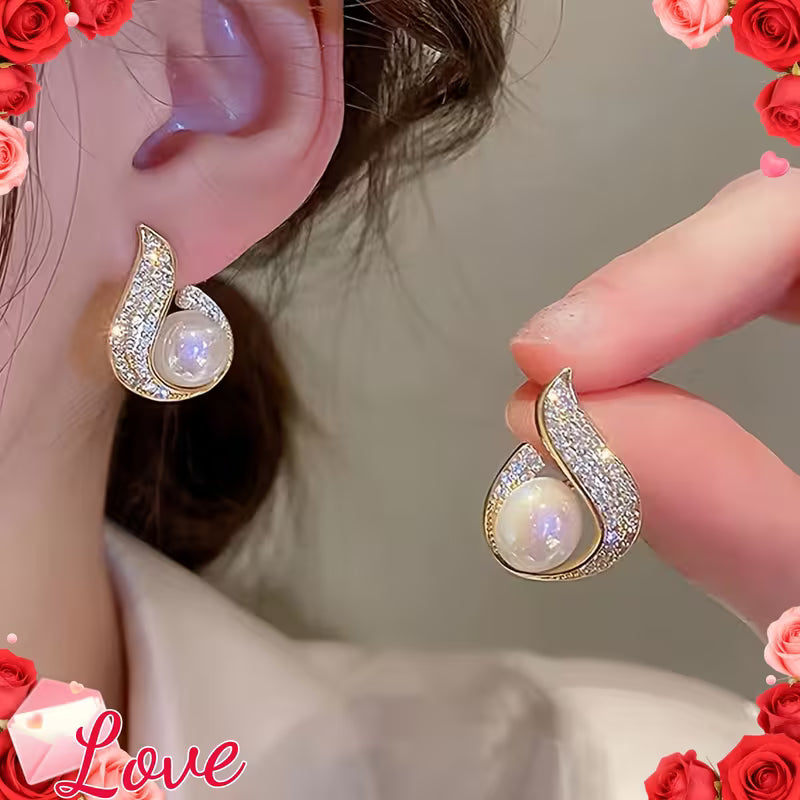 Pair French-Style Elegant Minimalist Large Statement Earrings.