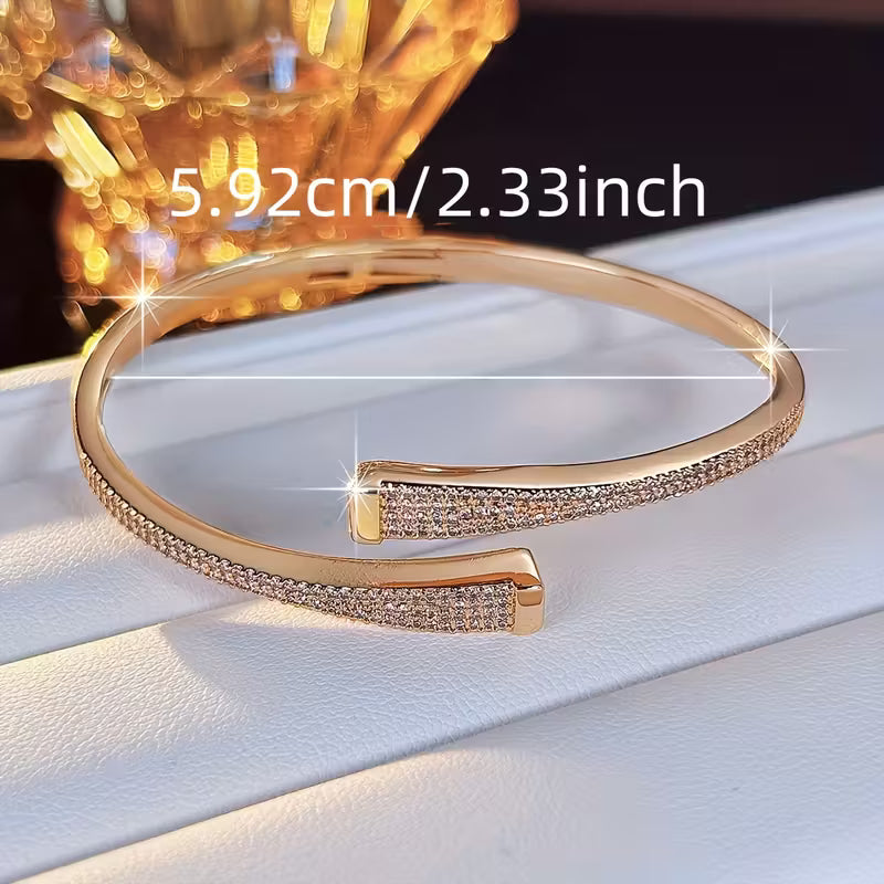Simple Luxury Open Bengle.