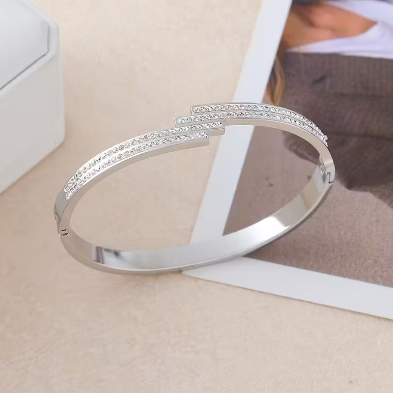 18K Gold Plated Claddagh Rhinestone Bracelet
