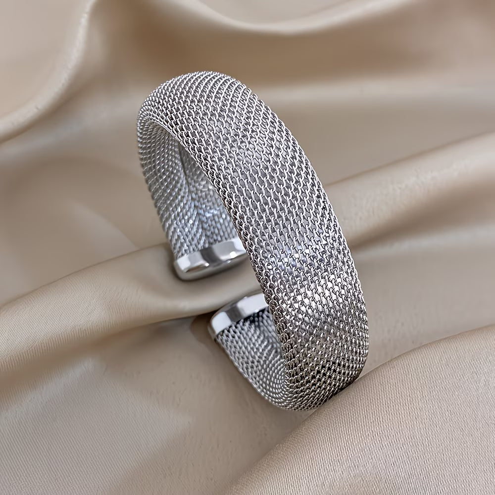 18K Gold Plated Woven Chain Bracelet.