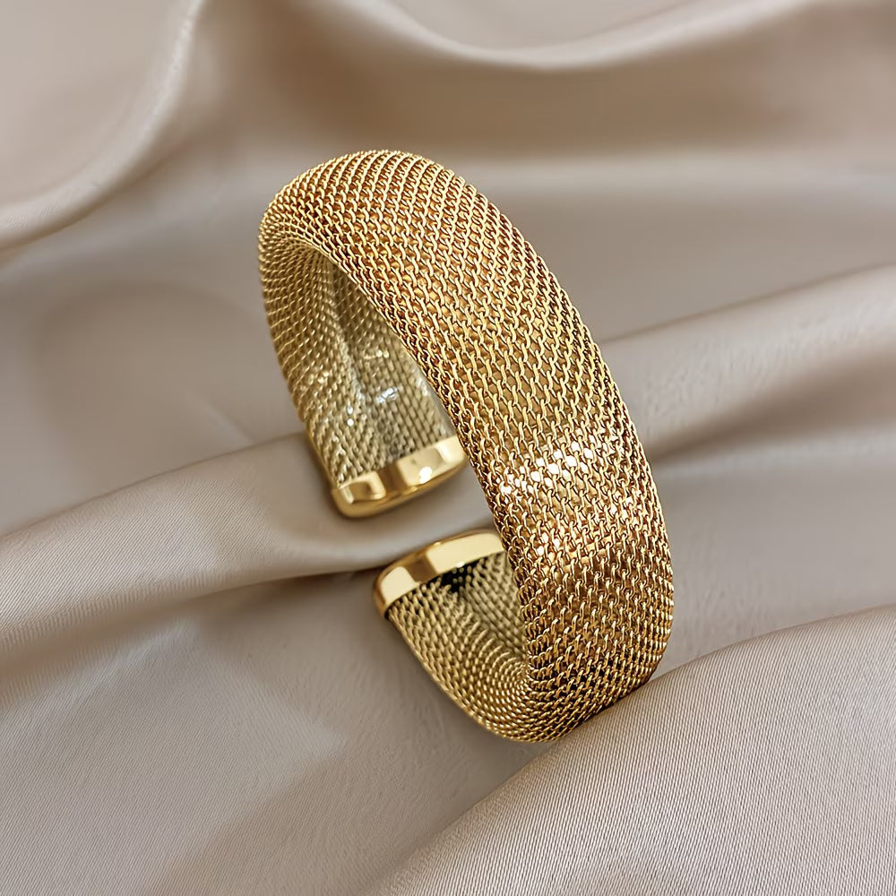 18K Gold Plated Woven Chain Bracelet.