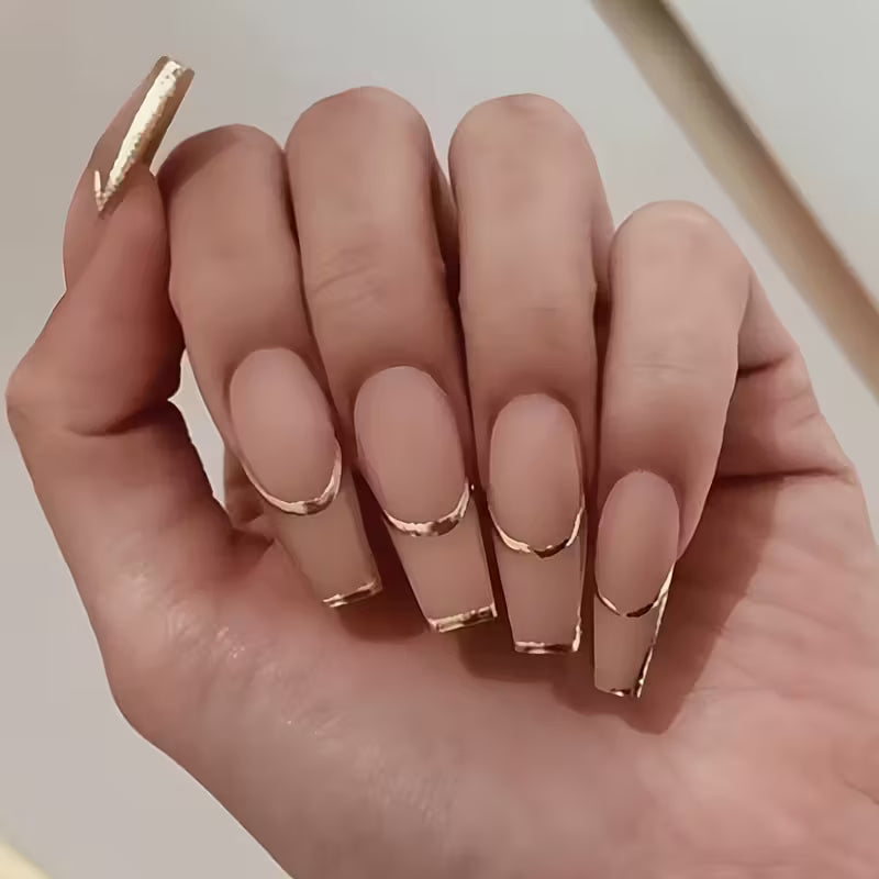 24pcs Long Stiletto Press-On Fake Nail Set.