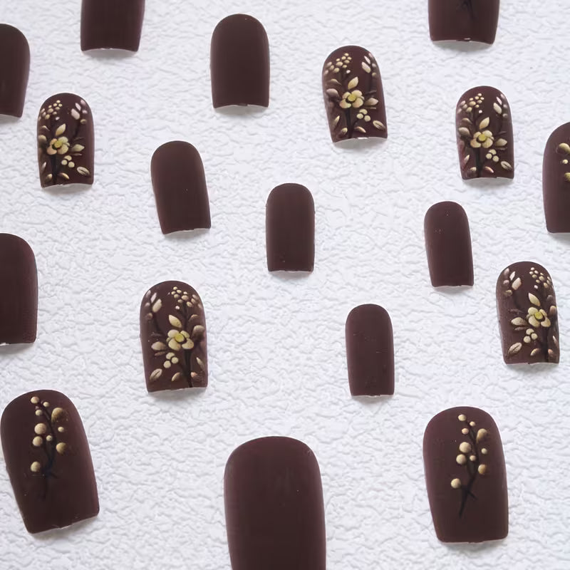 24pcs Square with Matte Floral Embossed Press-On Nails Set.