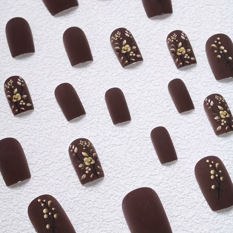 24pcs Square with Matte Floral Embossed Press-On Nails Set.