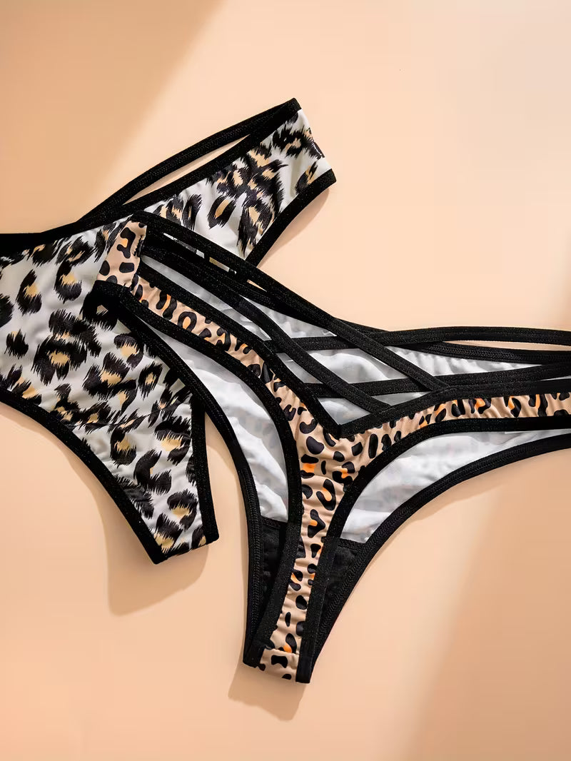 3-Pack Lip Print Back Crisscross Thong.