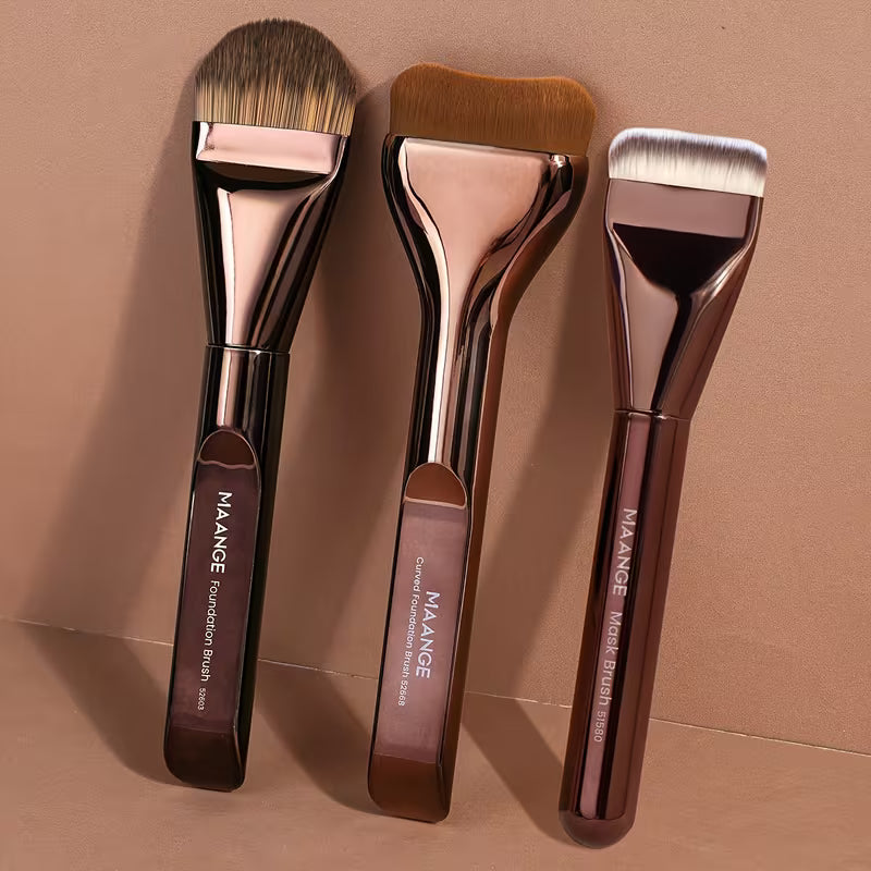 3-Piece Essential Foundation & Kabuki Set.