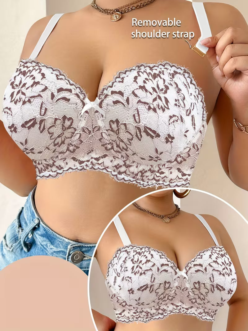 A Plus-Size Women's Lace Splicing Bra.