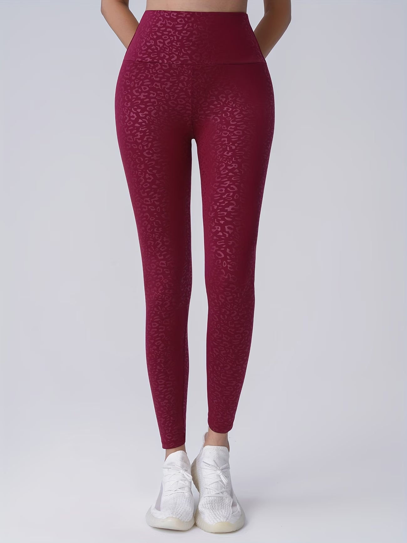 All-Over Leopard Print Cropped Legging.