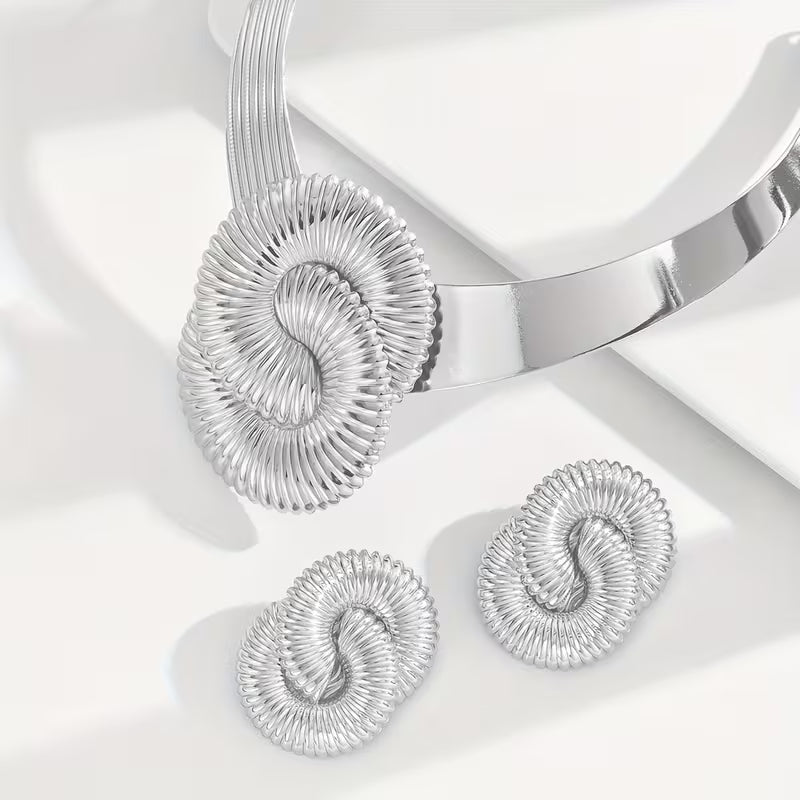 Creative V-Shaped Jewelry Set.