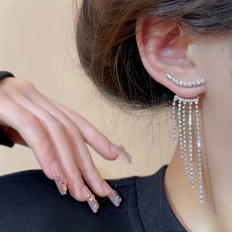 Elegant Geometric Front-and-Back Chain Earrings.