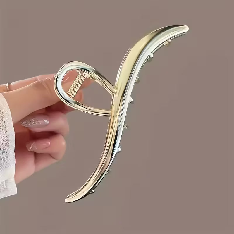 2 Pcs Elegant Metal Shark Claw Set.