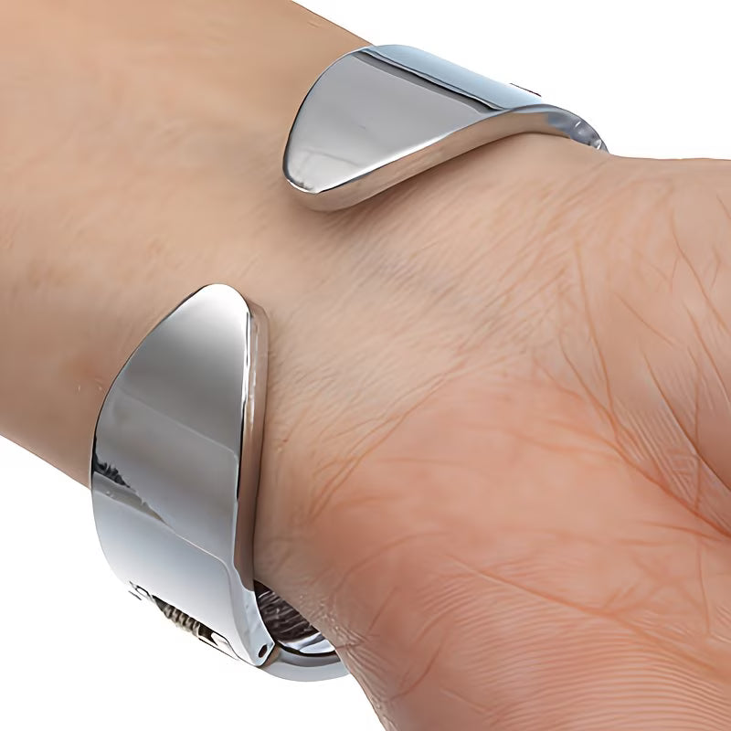 Elegant Round Analog Trendy Women’s Luxury Bracelet Watch.