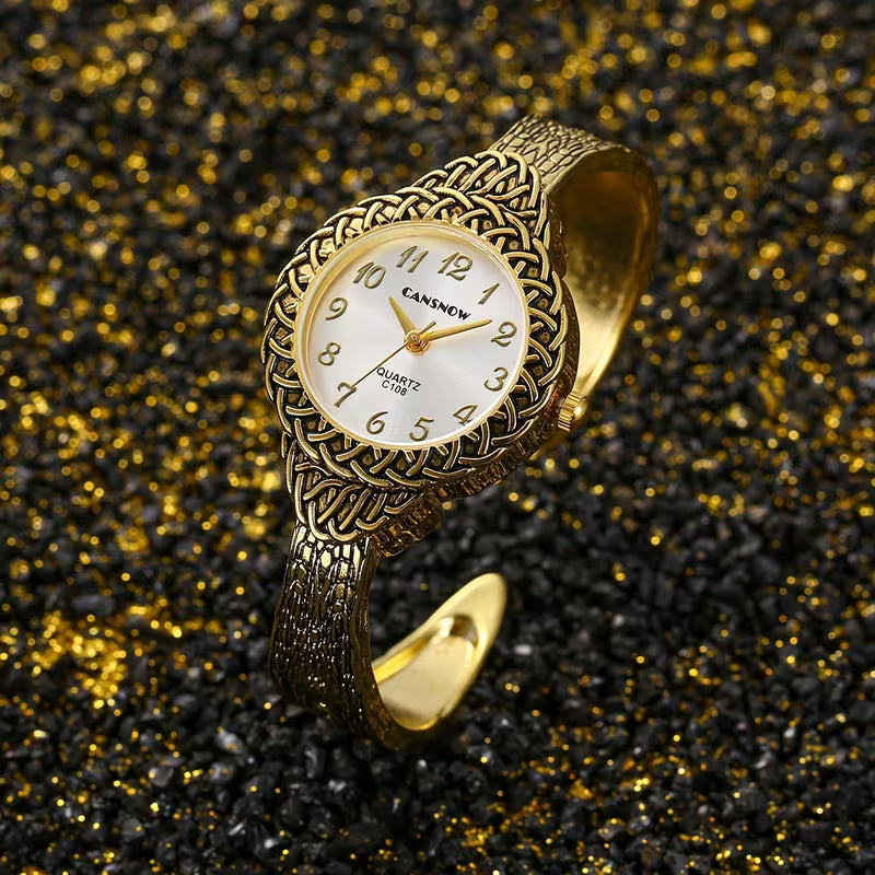 Elegant Vintage-Inspired Women's Quartz Bracelet Watch.