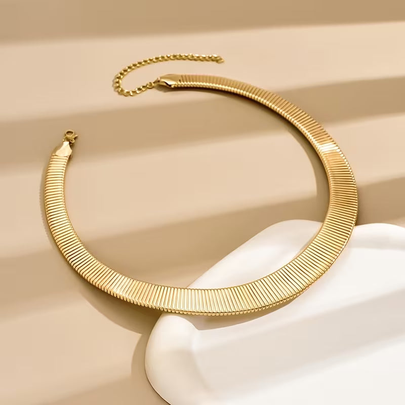 Exaggerated Minimalist Geometric Choker.