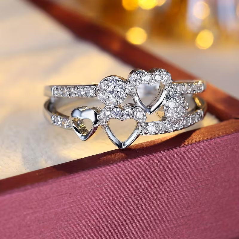 Exquisite Hollow-out Heart-shaped Ring.