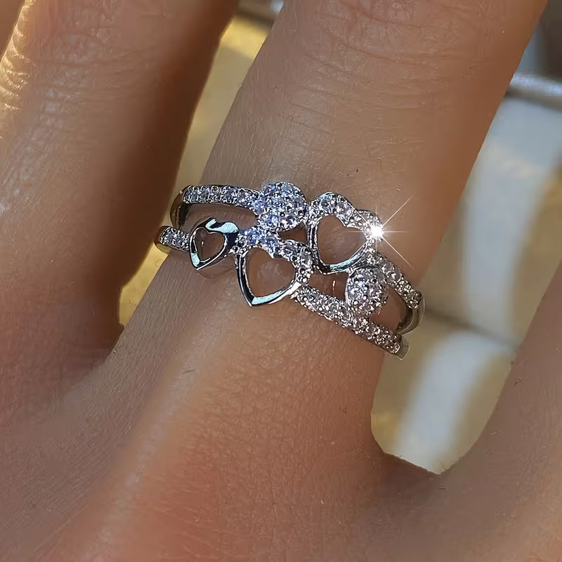 Exquisite Hollow-out Heart-shaped Ring.