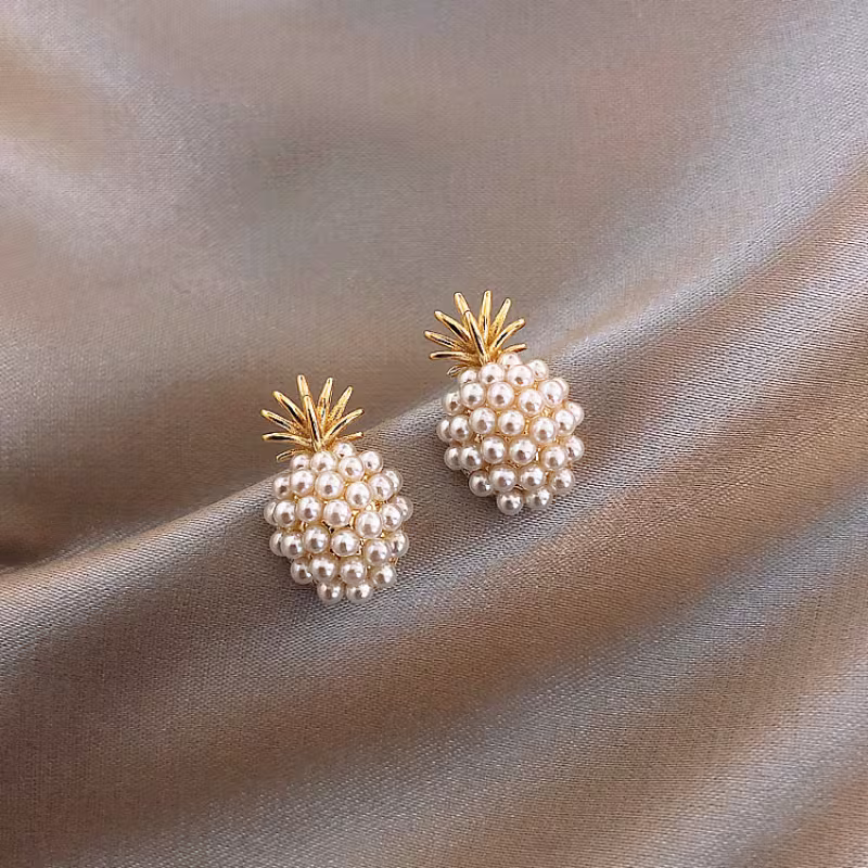 Fashionable and Creative Exquisite Pineapple Earrings.