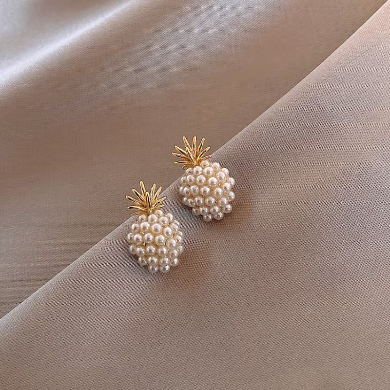 Fashionable and Creative Exquisite Pineapple Earrings.