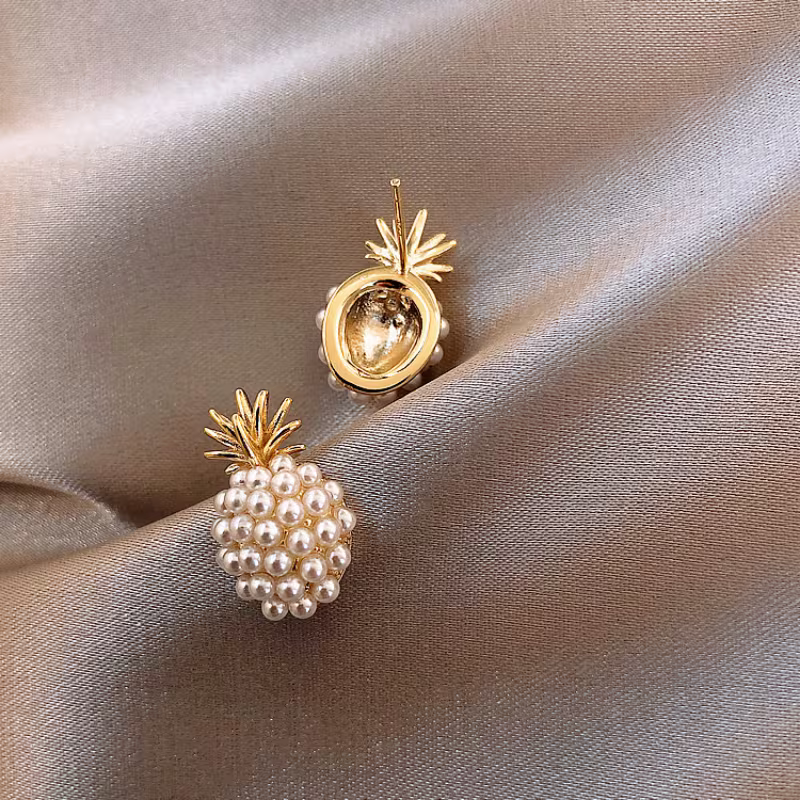 Fashionable and Creative Exquisite Pineapple Earrings.