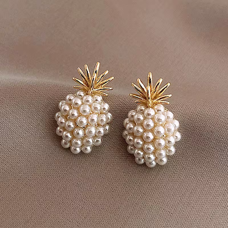 Fashionable and Creative Exquisite Pineapple Earrings.