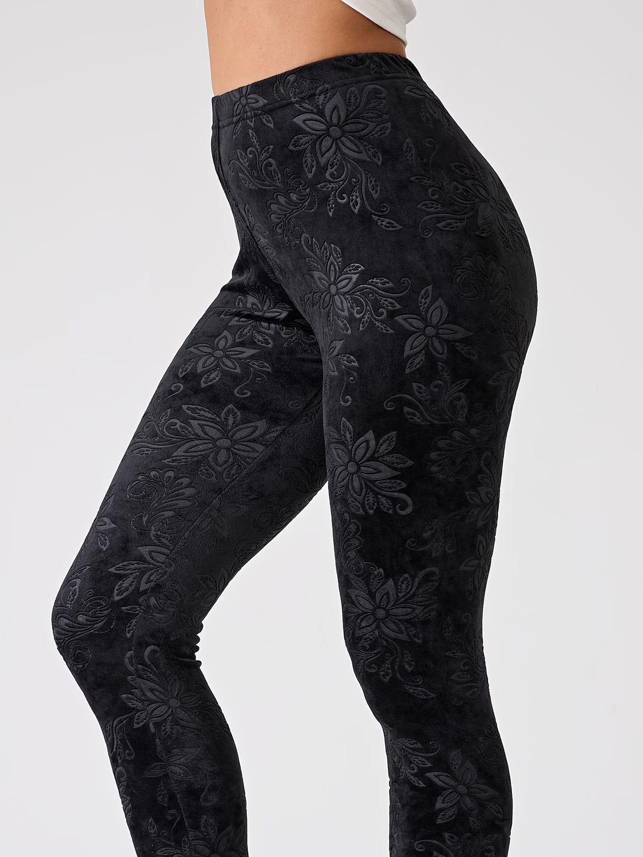 Floral Jacquard Embossed Leggings.