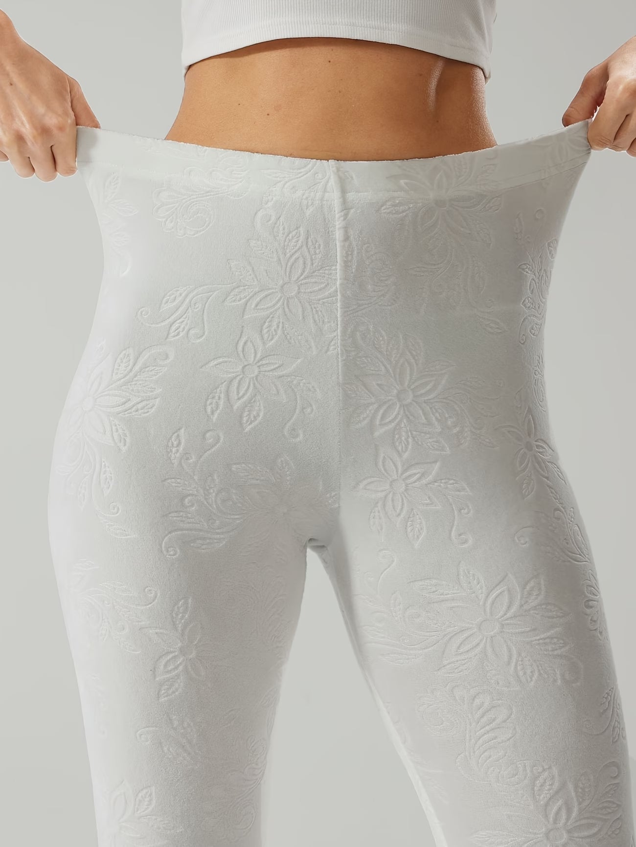 Floral Jacquard Embossed Leggings.
