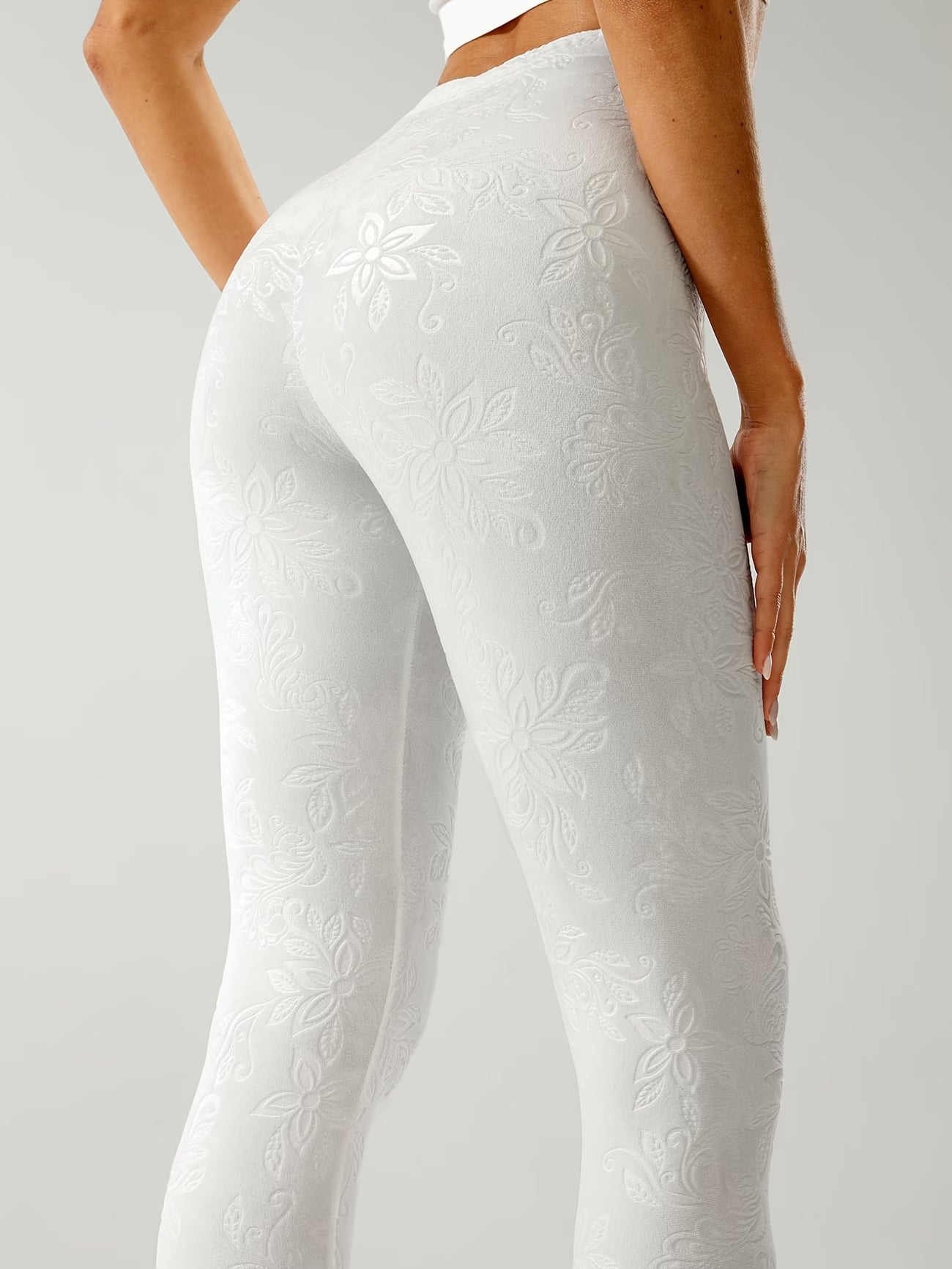 Floral Jacquard Embossed Leggings.