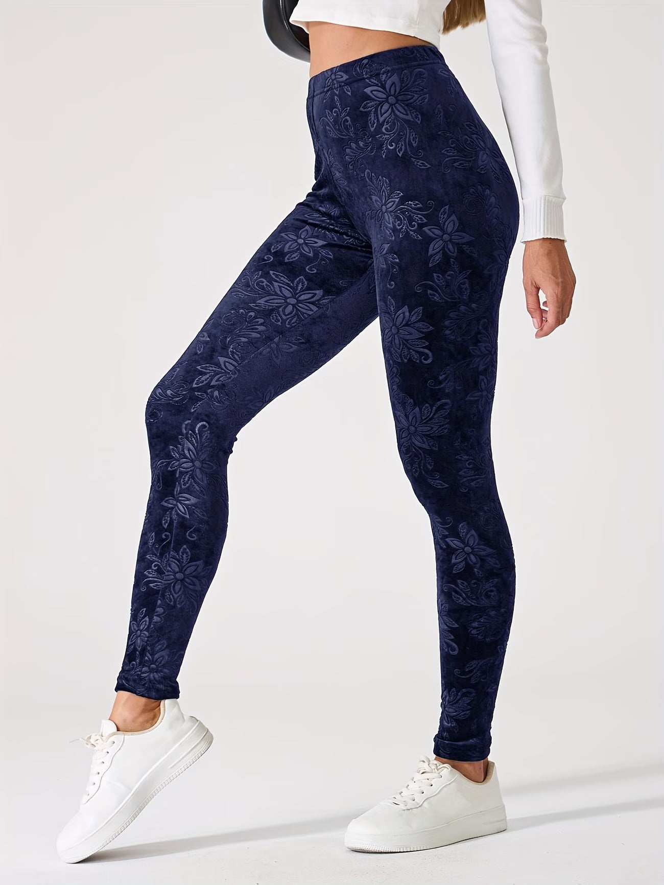 Floral Jacquard Embossed Leggings.