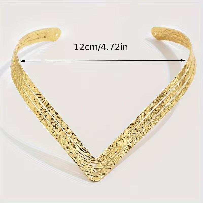 Geometric Golden V-Shaped Collar Necklace Jewelry.