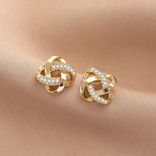 Hollow Stud Earrings with Shiny Inlaid K Plating.