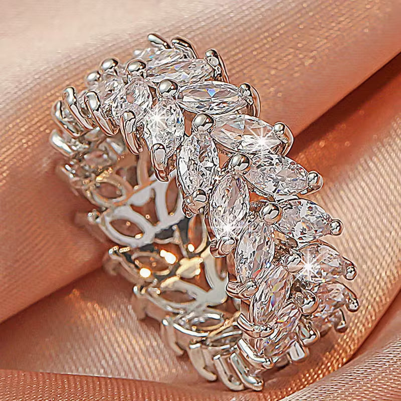 Horse Eye Shaped White Synthetic Zirconia Circle Ring.