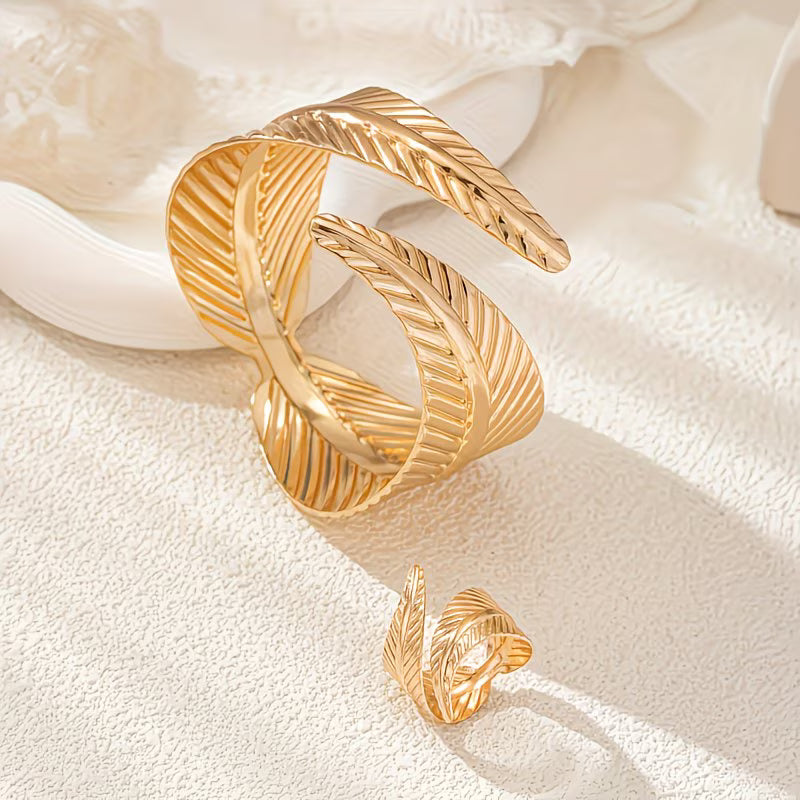 Minimalist 14K Gold Plated Bracelet & Ring Set.