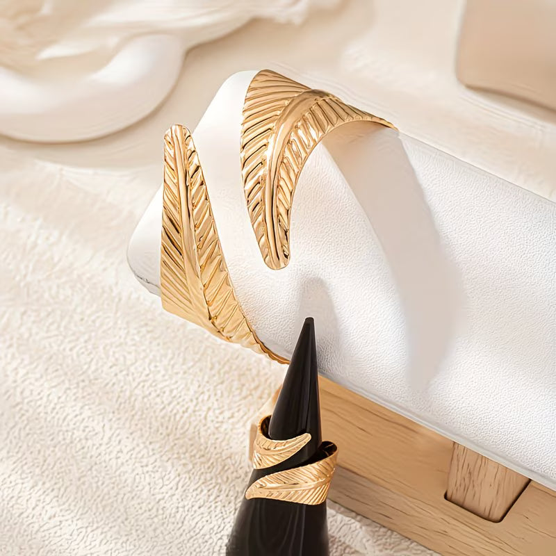 Minimalist 14K Gold Plated Bracelet & Ring Set.