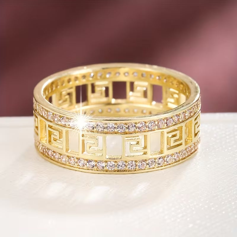 Minimalist S-Shaped Design Inlaid with Zirconia Ladies Rings.