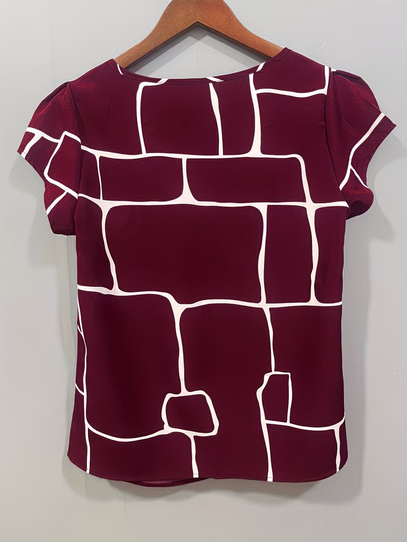Modern Crew Neck Geometric Shirt.