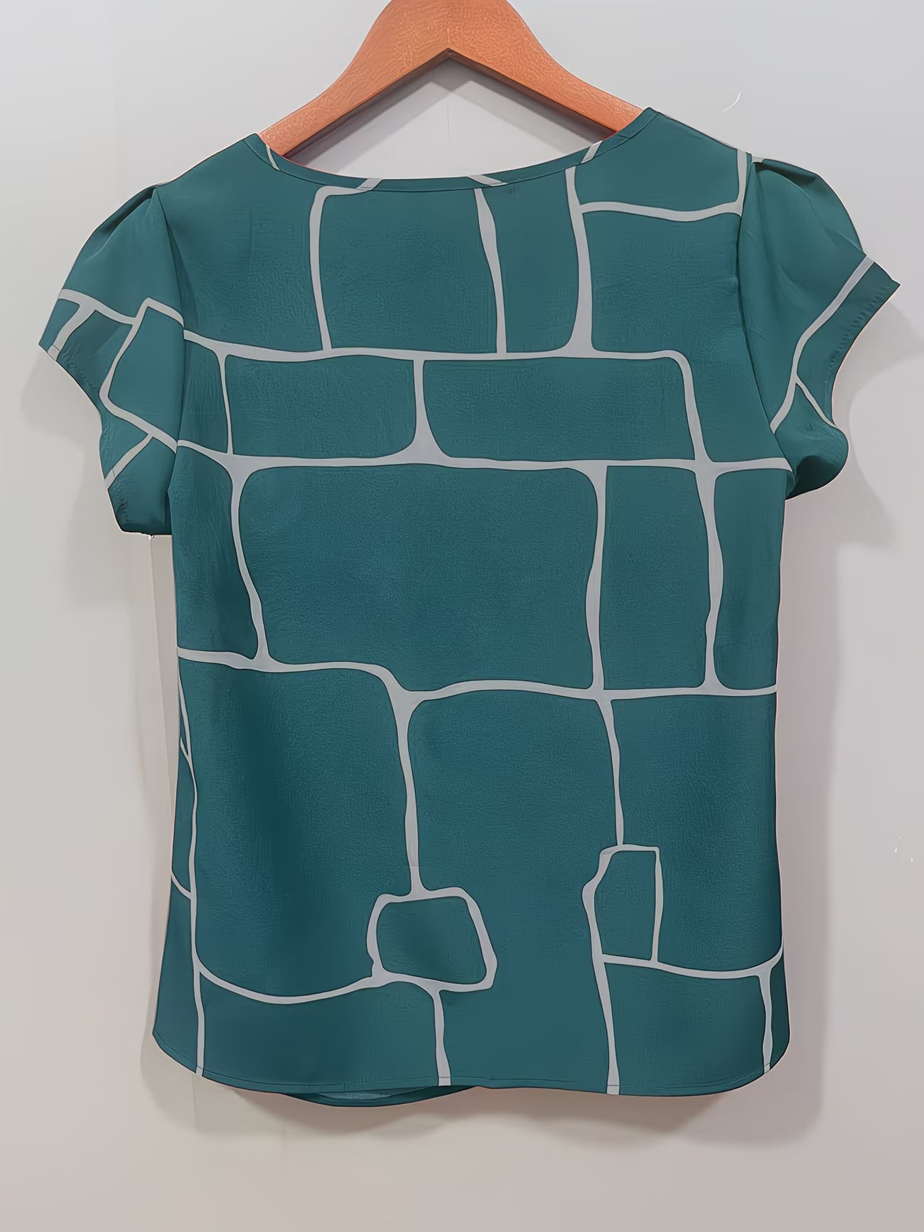Modern Crew Neck Geometric Shirt.