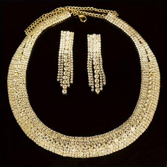New Stylish Golden Necklace And Earring Jewelry Set.