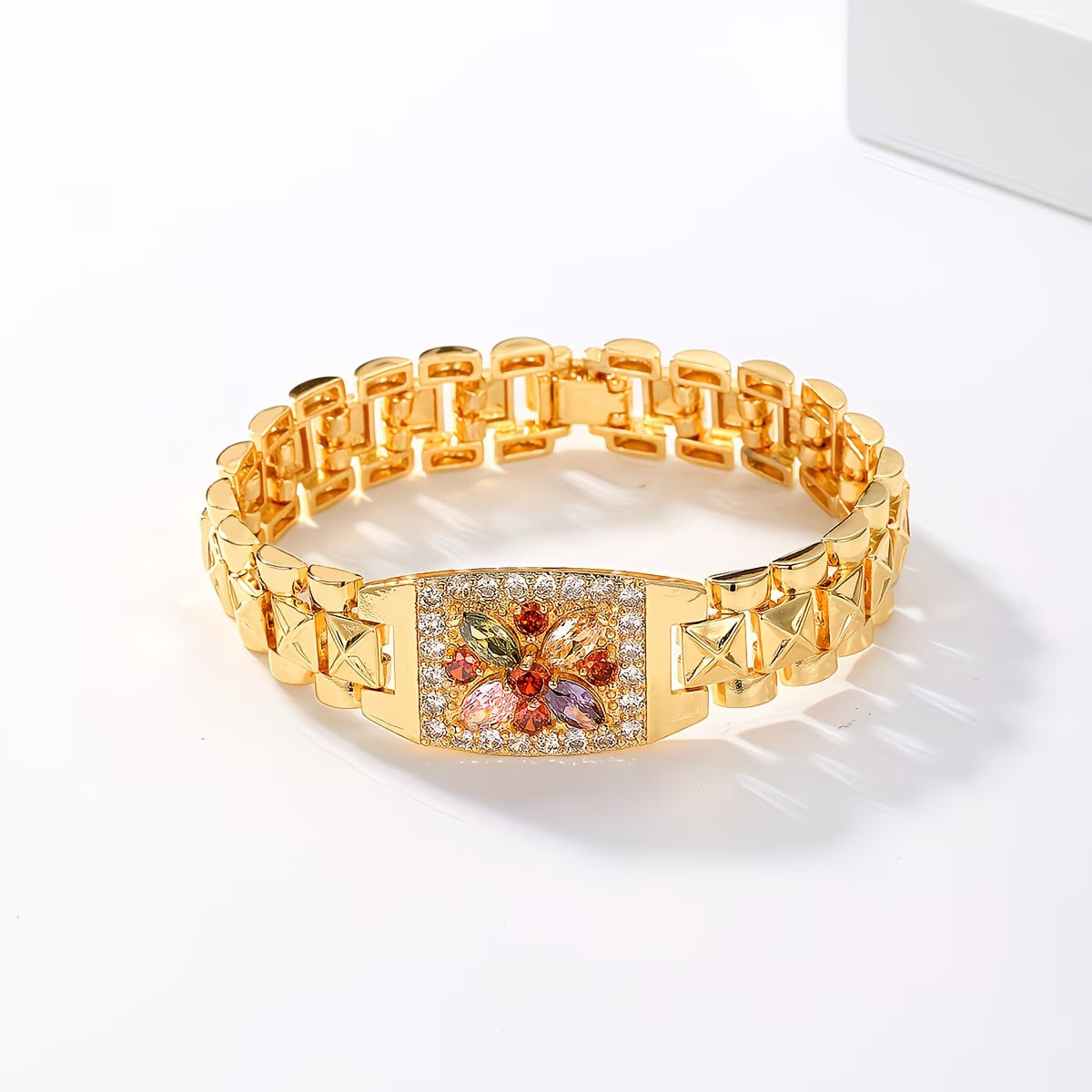 Niche Design Zirconia Flower Bangle.