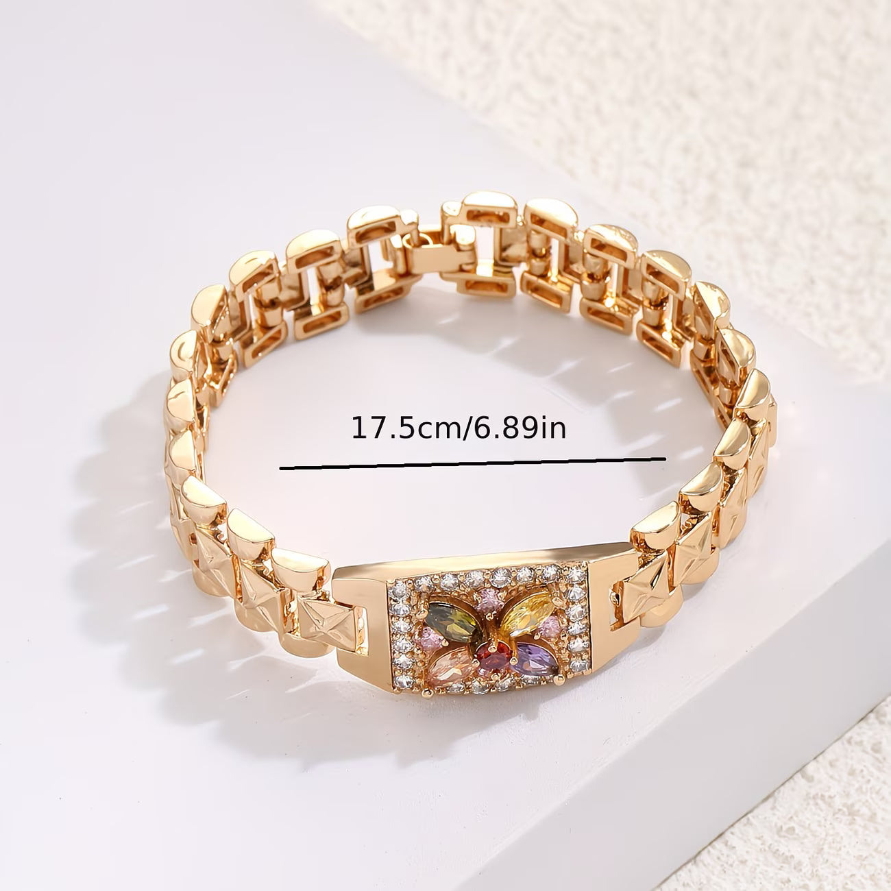 Niche Design Zirconia Flower Bangle.
