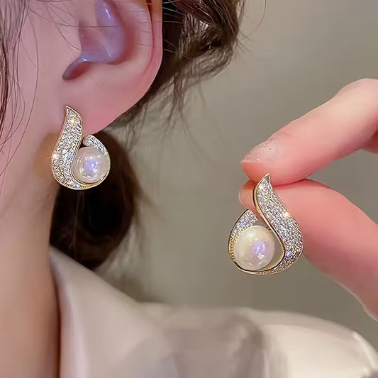 Pair French-Style Elegant Minimalist Large Statement Earrings.