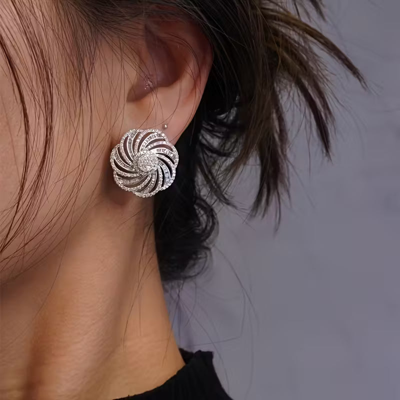 Pair of Exquisite and Luxurious Fashion Stud Earrings.