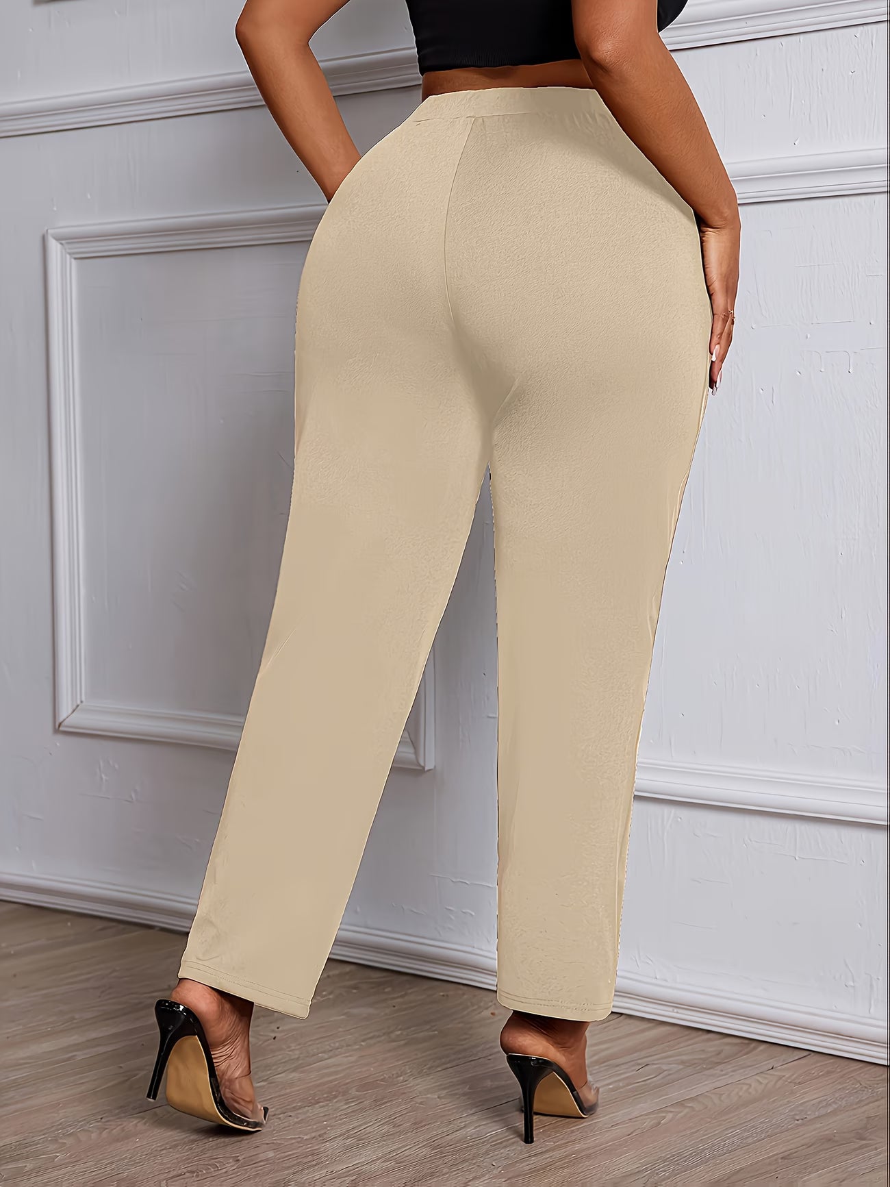 Plus Size Elegant Straight-Leg Trouser.