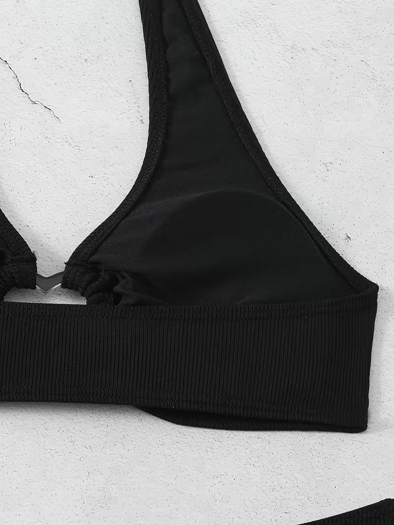 Sleek Solid-Color Two-Piece Bikini Set.