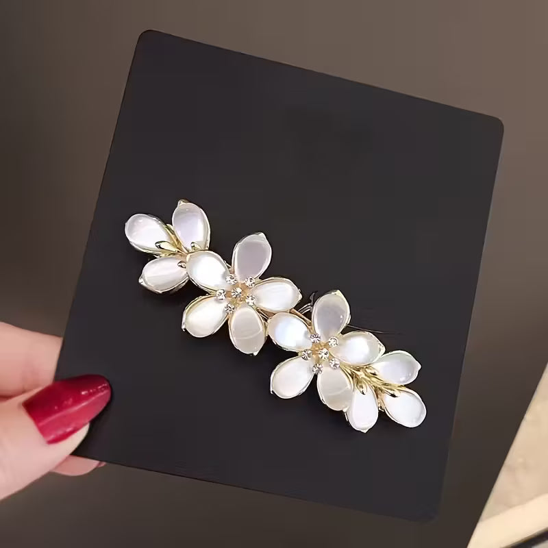 Solid Color Alloy material Elegant Floral Hairpin.