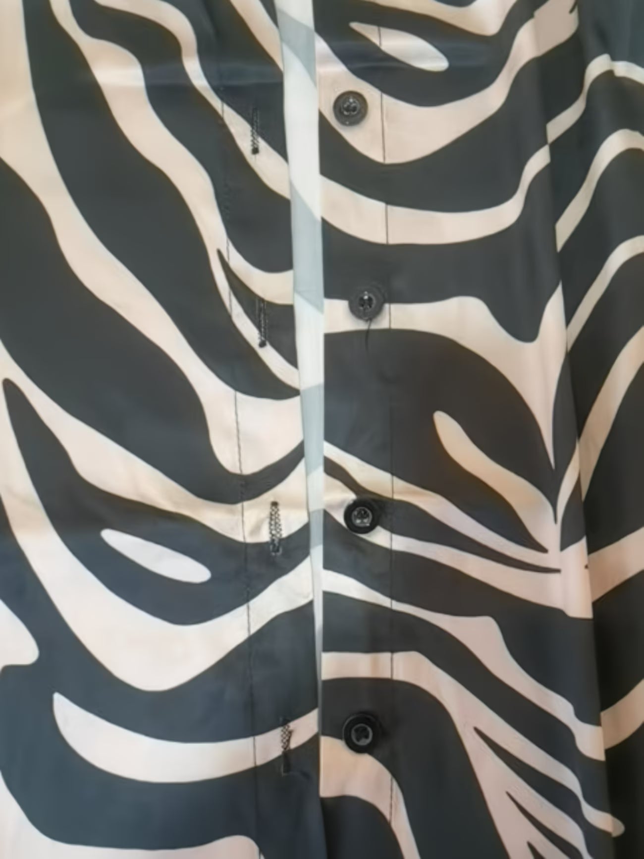 Sophisticated Printed Long Sleeve Office Shirt.