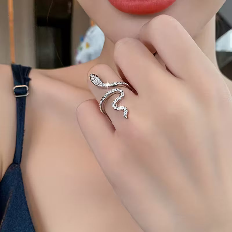 Stylish And Minimalist Snake-Shaped Luxury Rings.