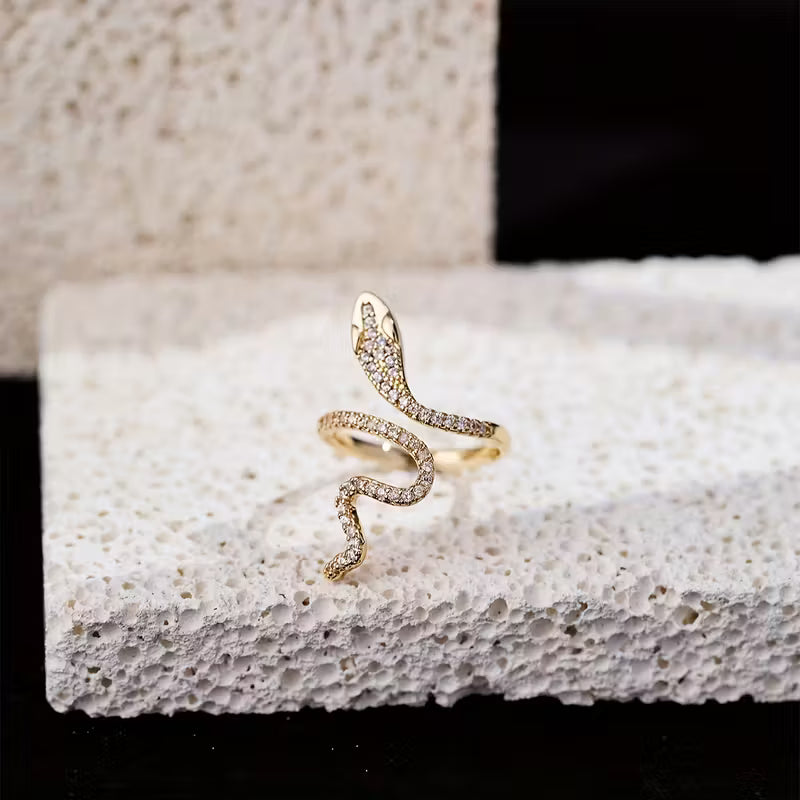 Stylish And Minimalist Snake-Shaped Luxury Rings.